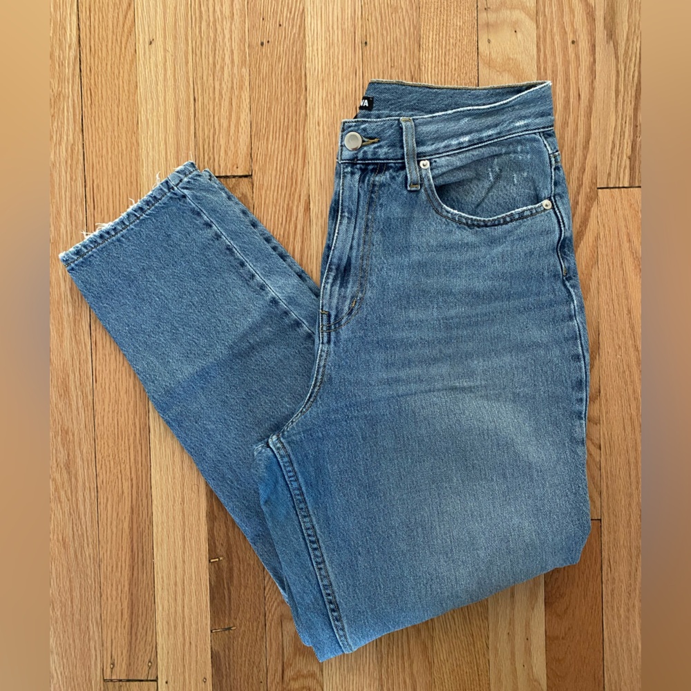 Fashion Nova Mom Jeans | Medium Wash